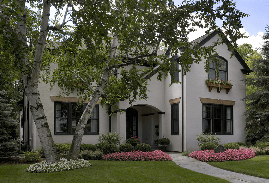 Storybook Entry in Lake Bluff
